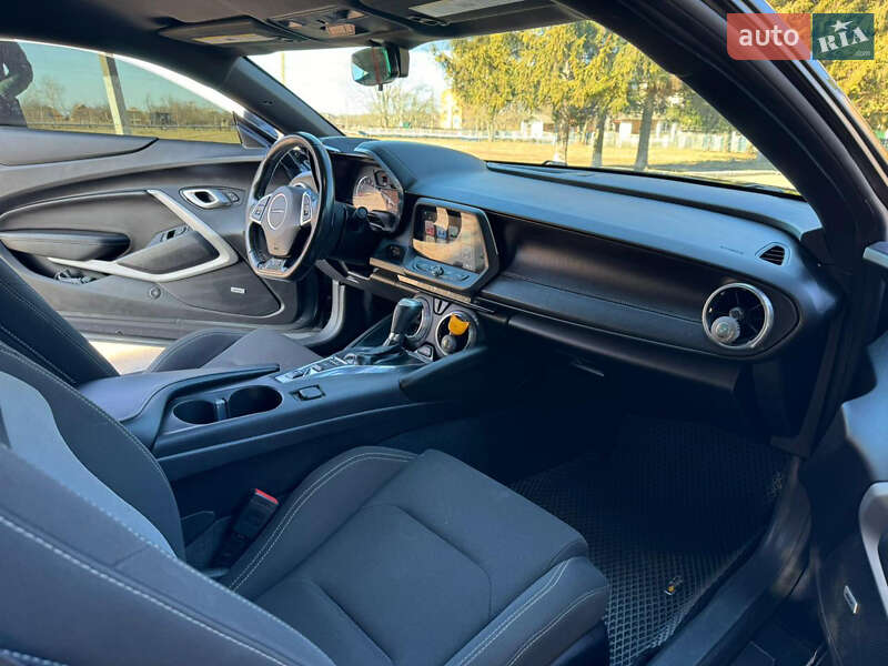 Купе Chevrolet Camaro 2017 в Ромнах