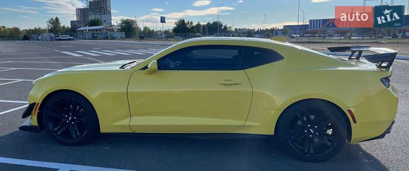 Купе Chevrolet Camaro 2017 в Киеве фото 6 Купе Chevrolet Camaro 2017 в Киеве