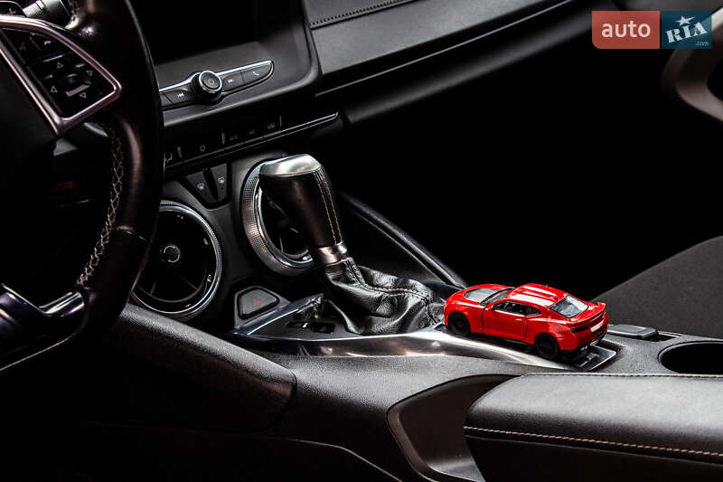Купе Chevrolet Camaro 2019 в Львові