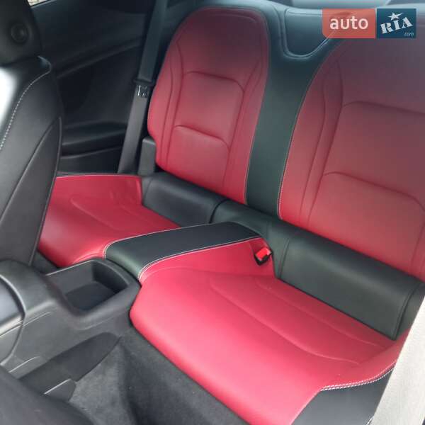 Купе Chevrolet Camaro 2016 в Львові