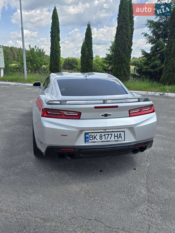 Купе Chevrolet Camaro 2016 в Дубні