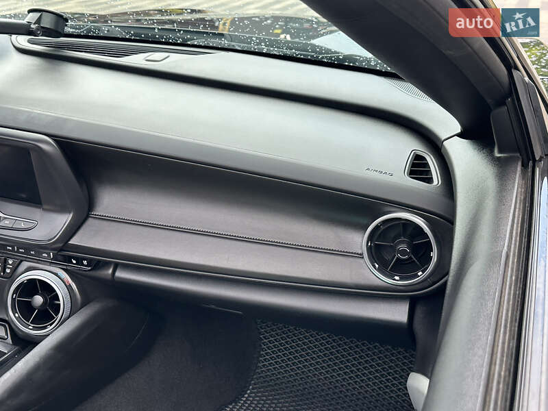 Кабриолет Chevrolet Camaro 2020 в Сваляве