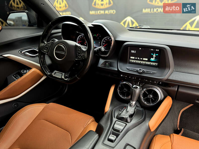 Купе Chevrolet Camaro 2016 в Киеве фото 17 Купе Chevrolet Camaro 2016 в Киеве