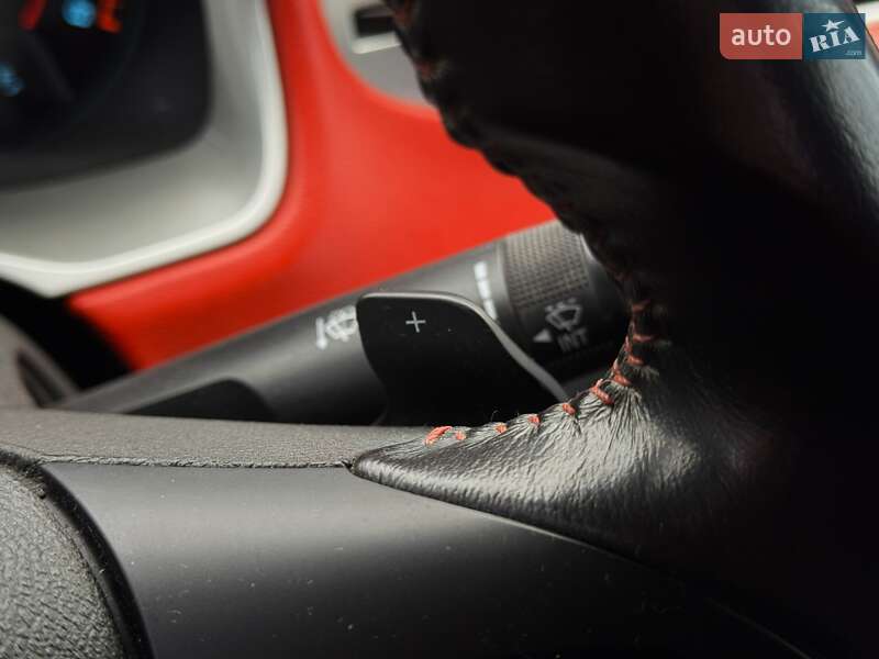 Купе Chevrolet Camaro 2015 в Киеве