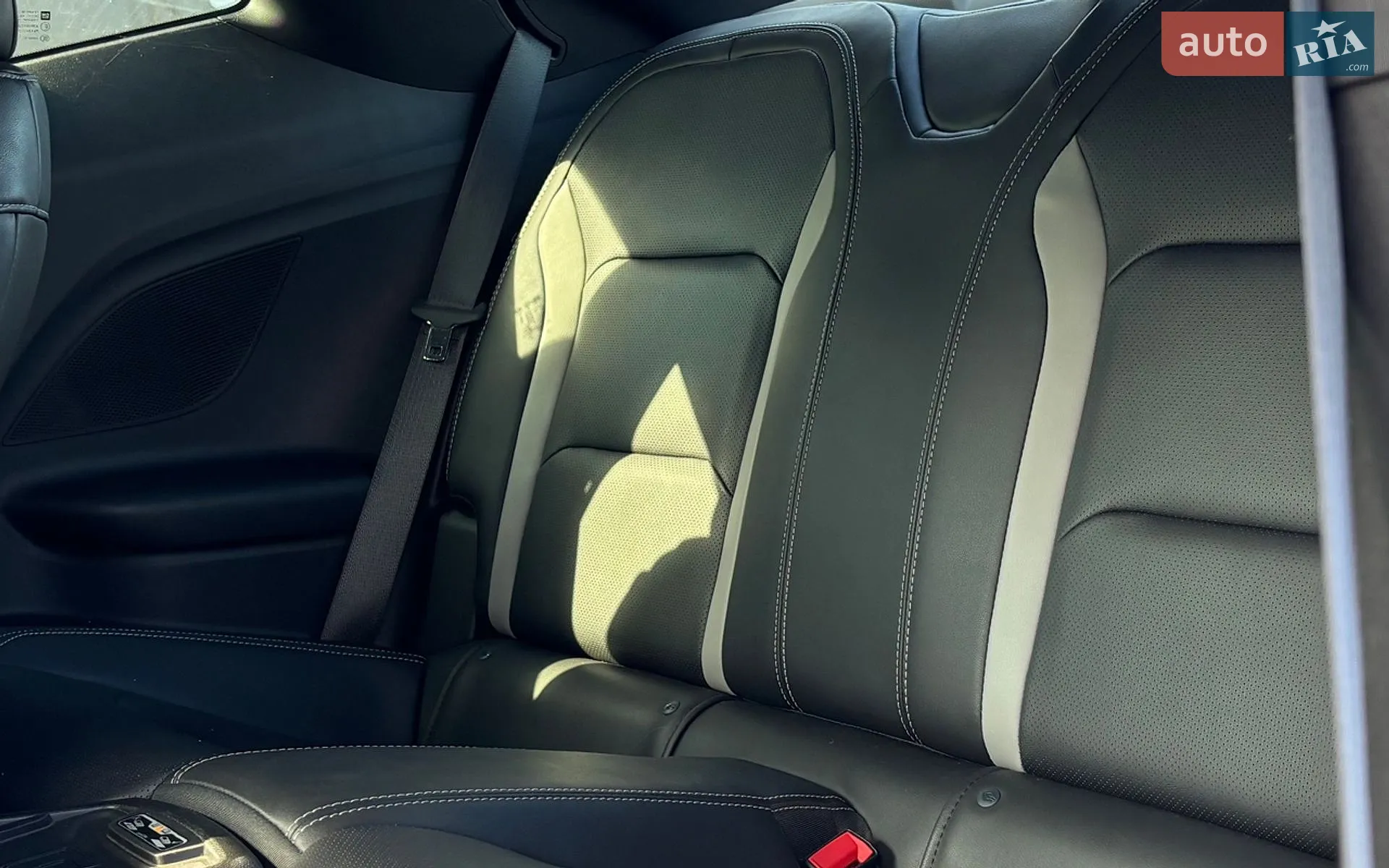 2018 Chevrolet Camaro - мініатюра 22