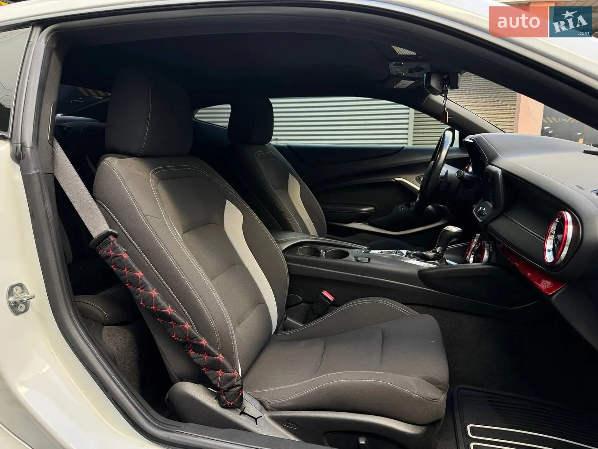 2017 Chevrolet Camaro - мініатюра 11