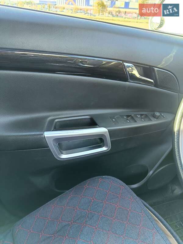 Позашляховик / Кросовер Chevrolet Captiva Sport 2014 в Києві