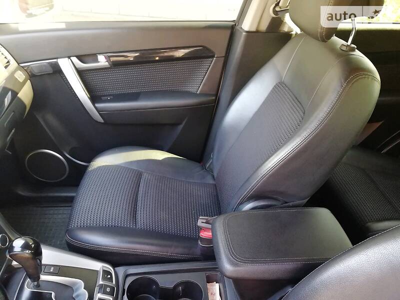 Позашляховик / Кросовер Chevrolet Captiva 2012 в Харкові
