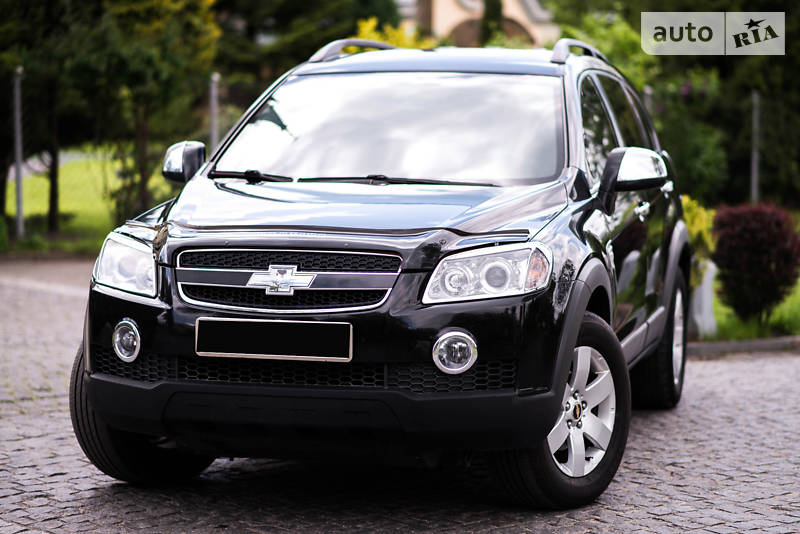 Позашляховик / Кросовер Chevrolet Captiva 2008 в 
