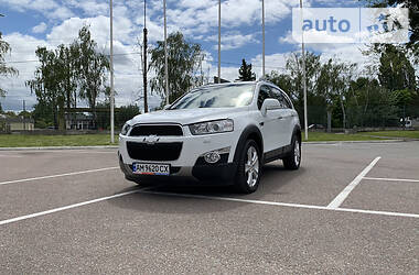 Позашляховик / Кросовер Chevrolet Captiva 2012 в 