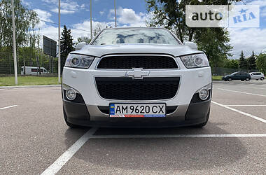 Позашляховик / Кросовер Chevrolet Captiva 2012 в 