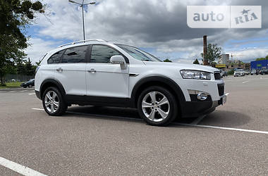 Позашляховик / Кросовер Chevrolet Captiva 2012 в 