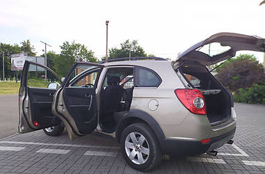 Позашляховик / Кросовер Chevrolet Captiva 2008 в 