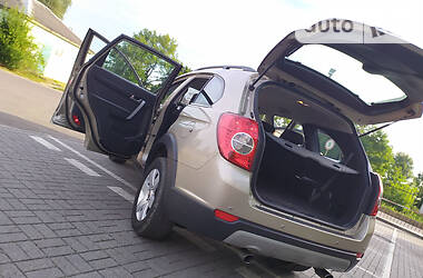 Позашляховик / Кросовер Chevrolet Captiva 2008 в 