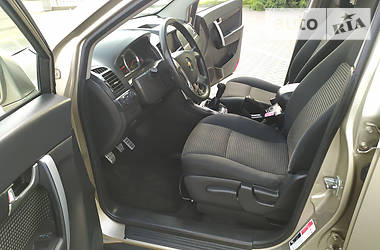 Позашляховик / Кросовер Chevrolet Captiva 2008 в 