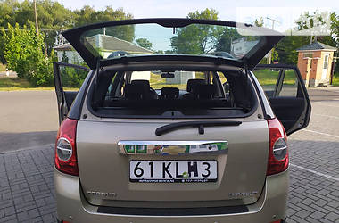 Позашляховик / Кросовер Chevrolet Captiva 2008 в 
