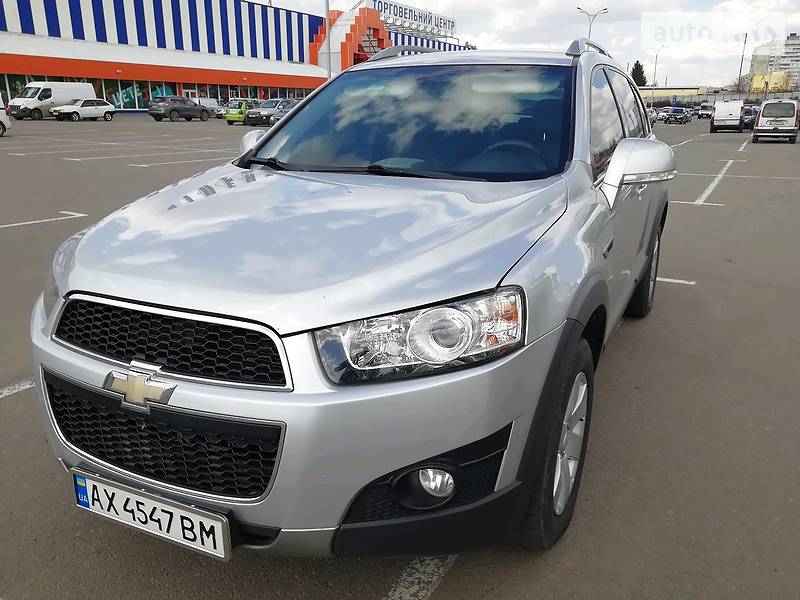 Позашляховик / Кросовер Chevrolet Captiva 2012 в Харкові