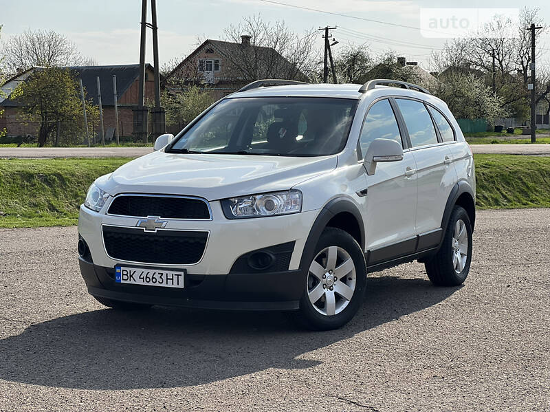 Внедорожник / Кроссовер Chevrolet Captiva 2012 в Ровно