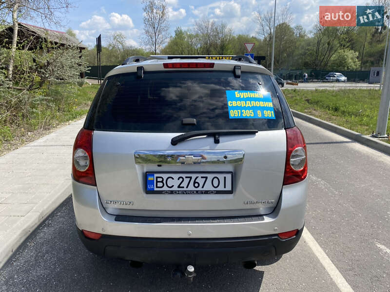 Позашляховик / Кросовер Chevrolet Captiva 2011 в Львові