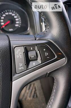 Позашляховик / Кросовер Chevrolet Captiva 2016 в Кривому Розі