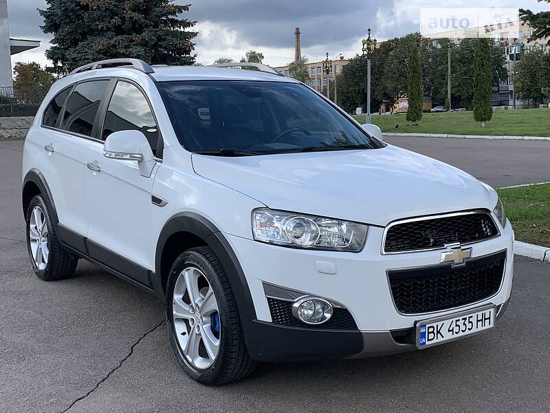 Внедорожник / Кроссовер Chevrolet Captiva 2011 в 