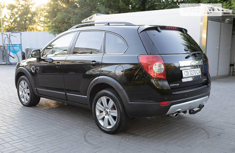 Позашляховик / Кросовер Chevrolet Captiva 2008 в Києві