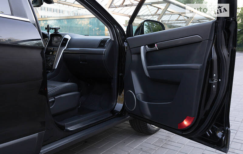Позашляховик / Кросовер Chevrolet Captiva 2008 в Києві