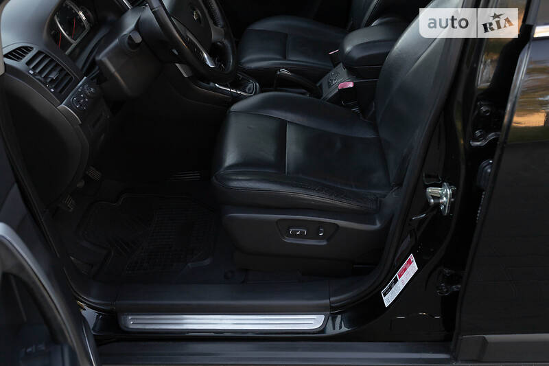 Позашляховик / Кросовер Chevrolet Captiva 2008 в Києві