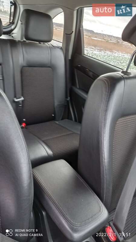 Позашляховик / Кросовер Chevrolet Captiva 2011 в Камені-Каширському