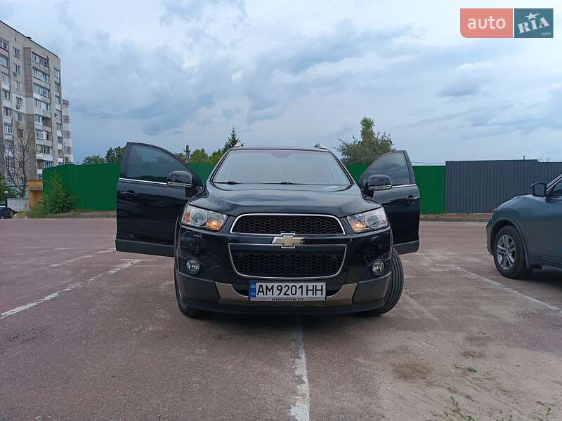 Внедорожник / Кроссовер Chevrolet Captiva 2012 в Житомире