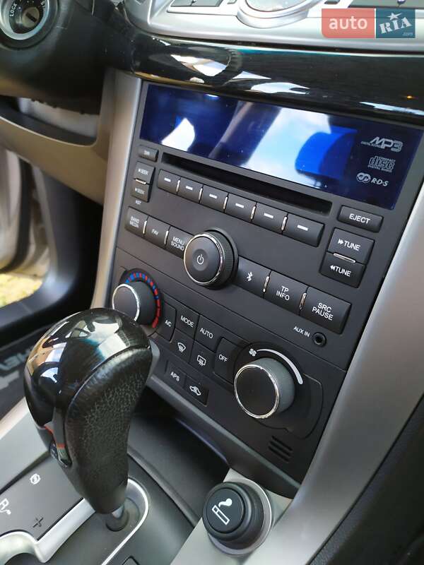 Позашляховик / Кросовер Chevrolet Captiva 2012 в Чернівцях