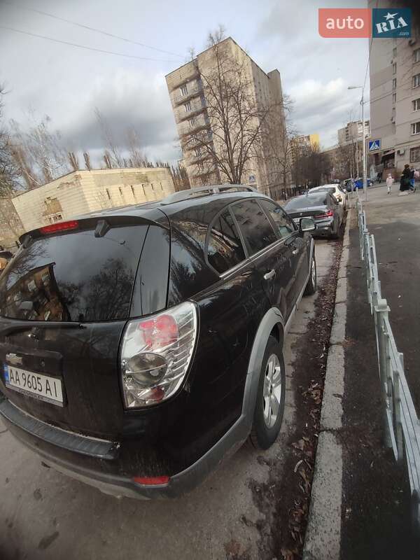 Позашляховик / Кросовер Chevrolet Captiva 2011 в Києві