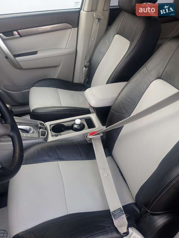 Позашляховик / Кросовер Chevrolet Captiva 2011 в Дрогобичі