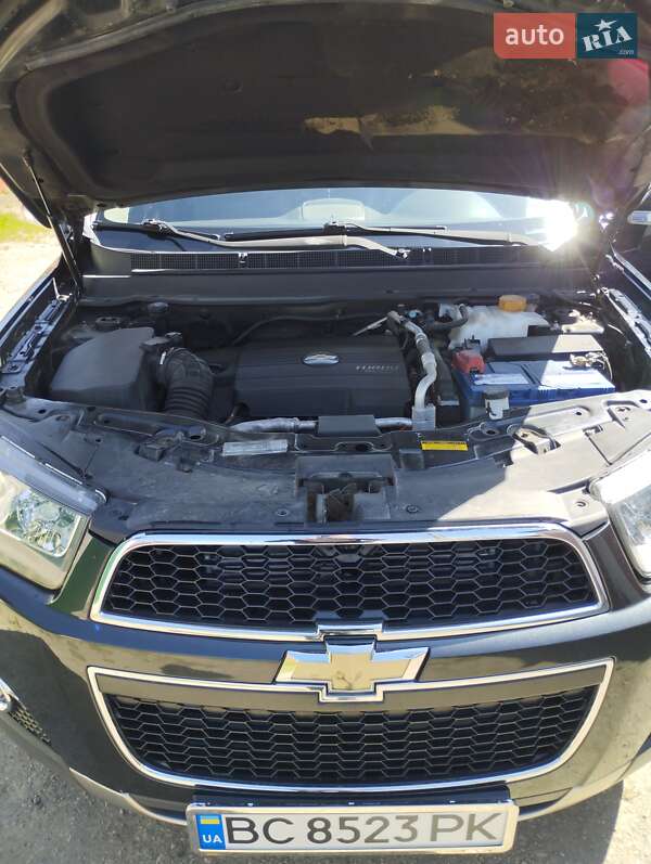 Позашляховик / Кросовер Chevrolet Captiva 2011 в Стрию