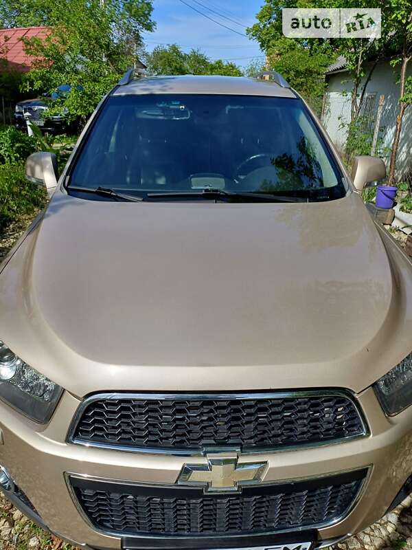 Позашляховик / Кросовер Chevrolet Captiva 2012 в Чернівцях