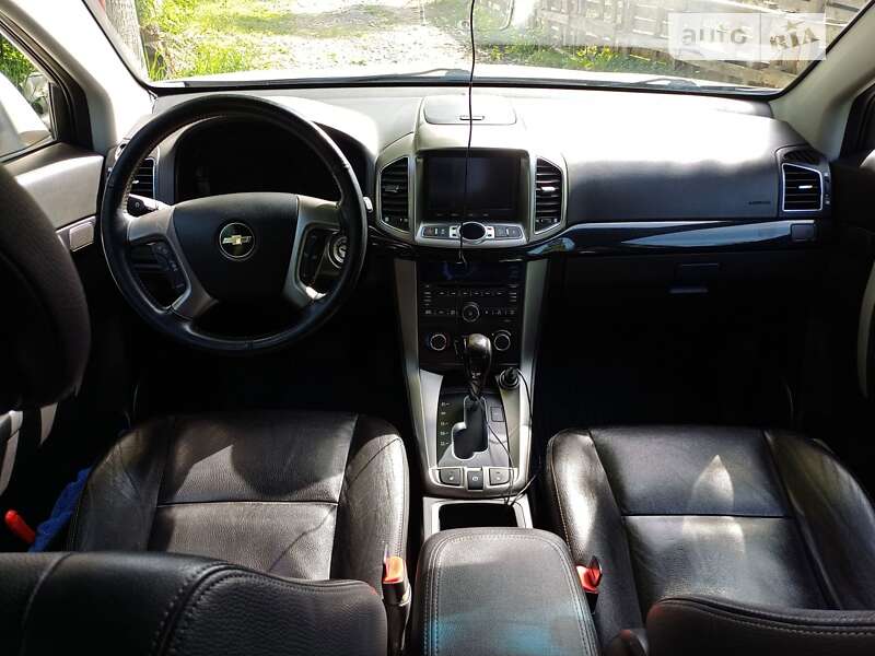 Позашляховик / Кросовер Chevrolet Captiva 2012 в Чернівцях