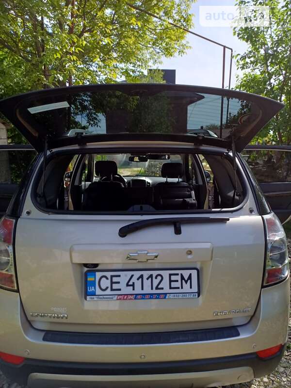 Позашляховик / Кросовер Chevrolet Captiva 2012 в Чернівцях