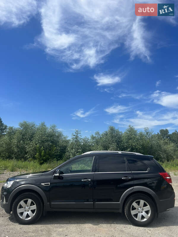 Позашляховик / Кросовер Chevrolet Captiva 2016 в Києві
