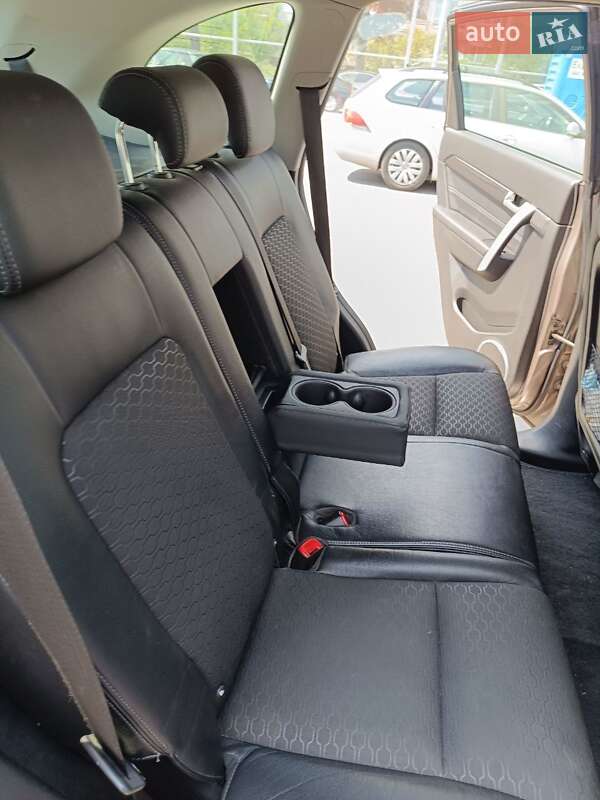 Внедорожник / Кроссовер Chevrolet Captiva 2015 в Киеве