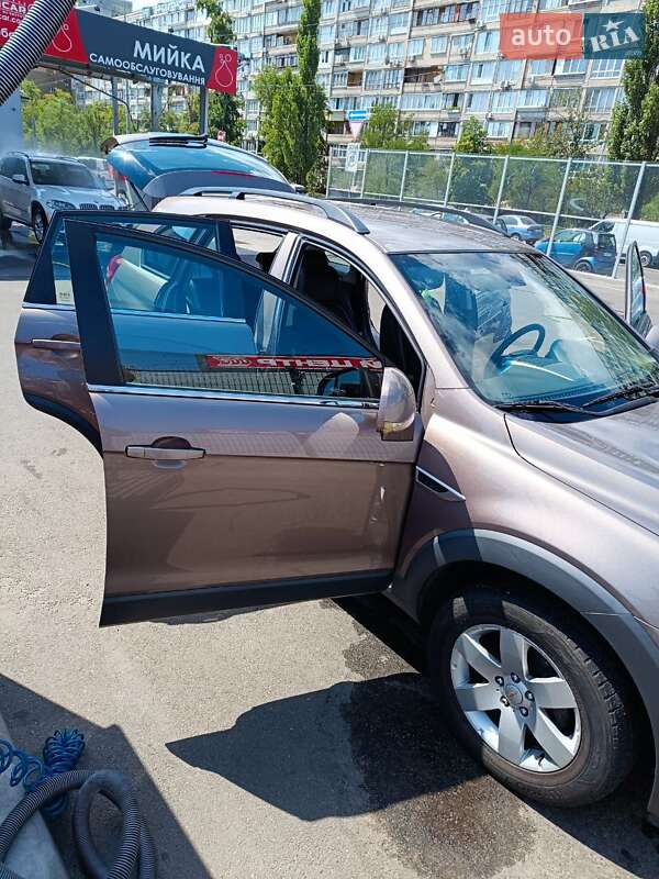 Внедорожник / Кроссовер Chevrolet Captiva 2015 в Киеве