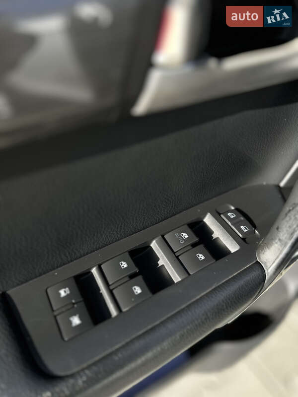 Позашляховик / Кросовер Chevrolet Captiva 2006 в Луцьку