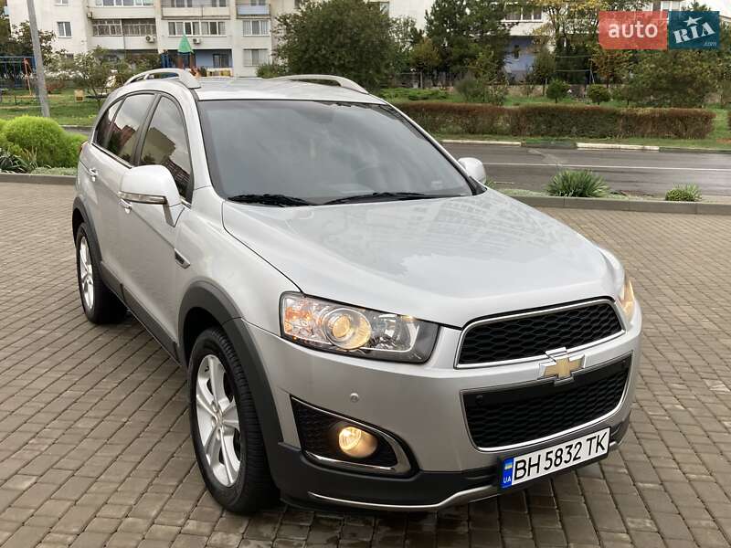 Внедорожник / Кроссовер Chevrolet Captiva 2014 в Черноморске