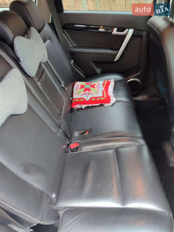 Позашляховик / Кросовер Chevrolet Captiva 2011 в Києві