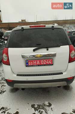 Позашляховик / Кросовер Chevrolet Captiva 2010 в Луцьку