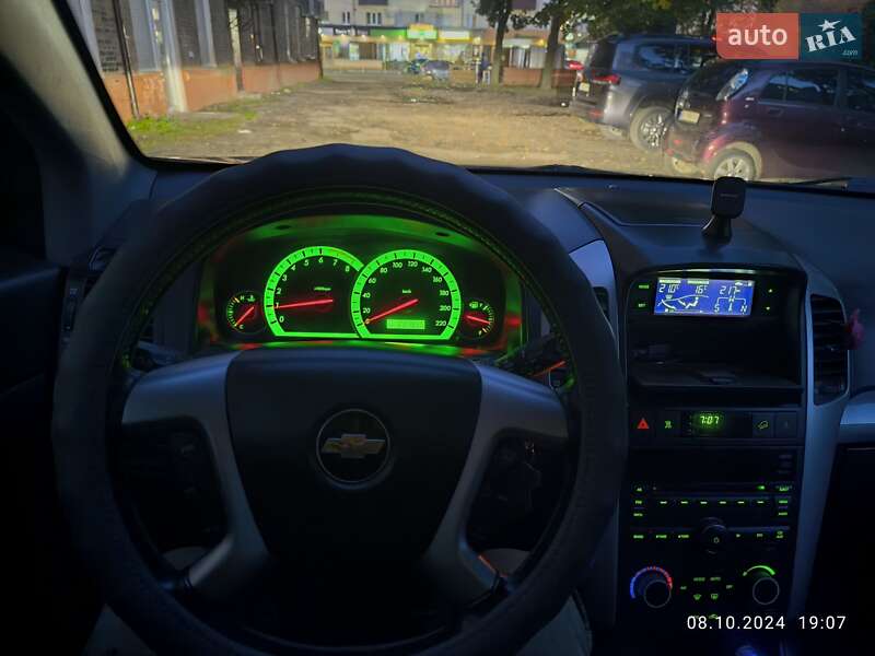 Позашляховик / Кросовер Chevrolet Captiva 2007 в Сарнах