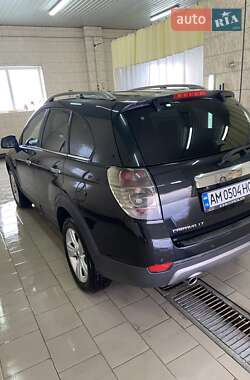 Позашляховик / Кросовер Chevrolet Captiva 2010 в Житомирі