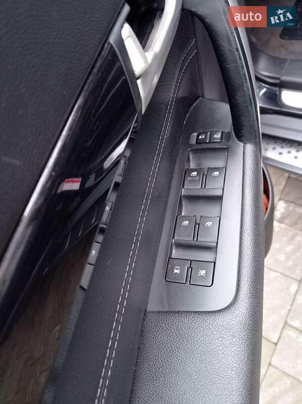 Позашляховик / Кросовер Chevrolet Captiva 2013 в Львові