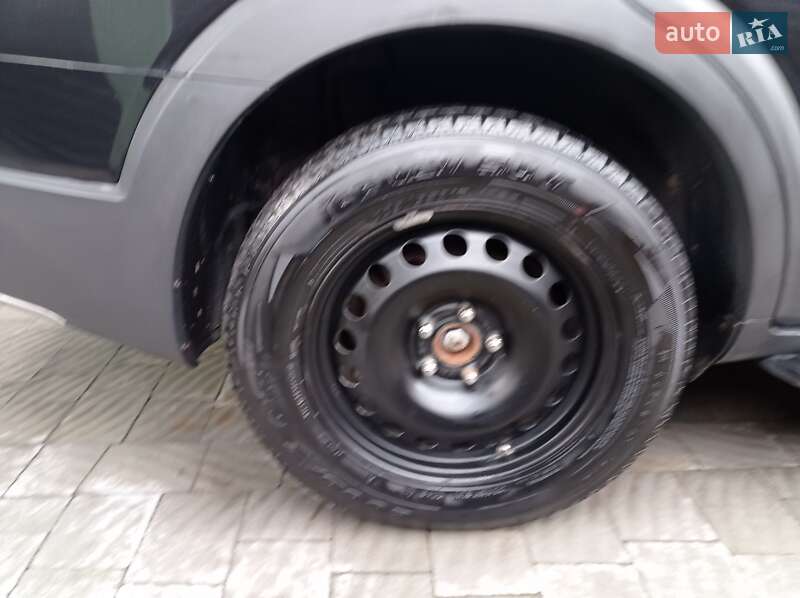 Позашляховик / Кросовер Chevrolet Captiva 2013 в Львові