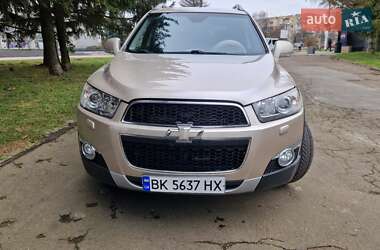 Позашляховик / Кросовер Chevrolet Captiva 2011 в Рівному