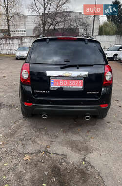 Внедорожник / Кроссовер Chevrolet Captiva 2010 в 